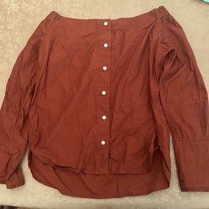 Off shoulder shirt